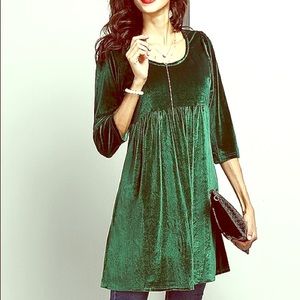 Emerald Velvet Empire-Waist Tunic Dress